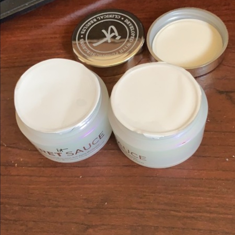 It cosmetics secret sauce moisturizer❌SOLD❌